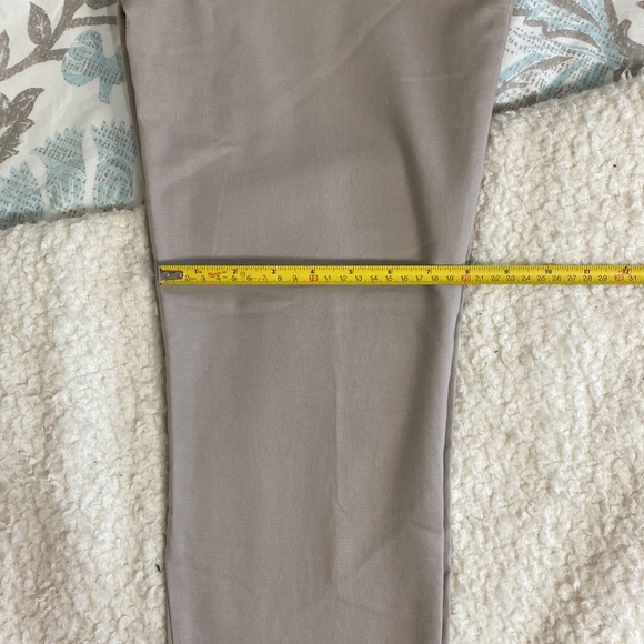 Van Heusen, blush pink Dress pants, size 6 !! like new condition!! - Picture 10 of 11